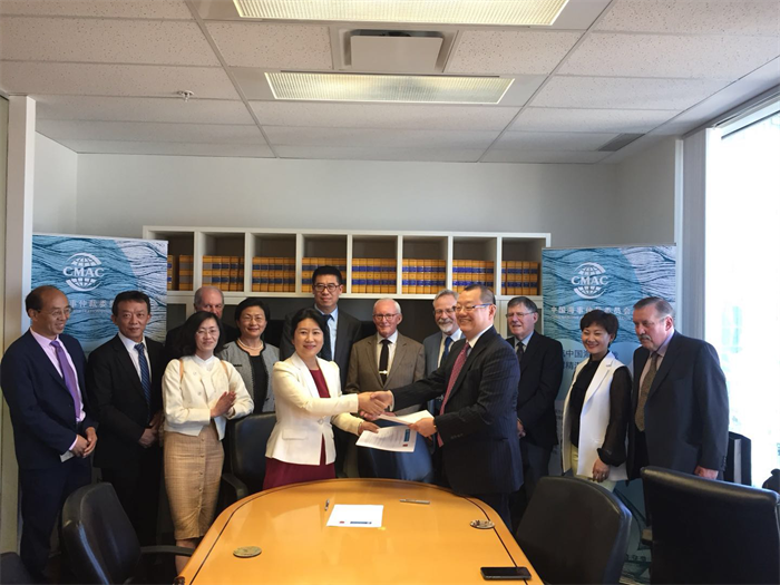 中国海事仲裁委员会与温哥华海事仲裁员协会联袂举办海事仲裁研讨会并签署友好合作协议
